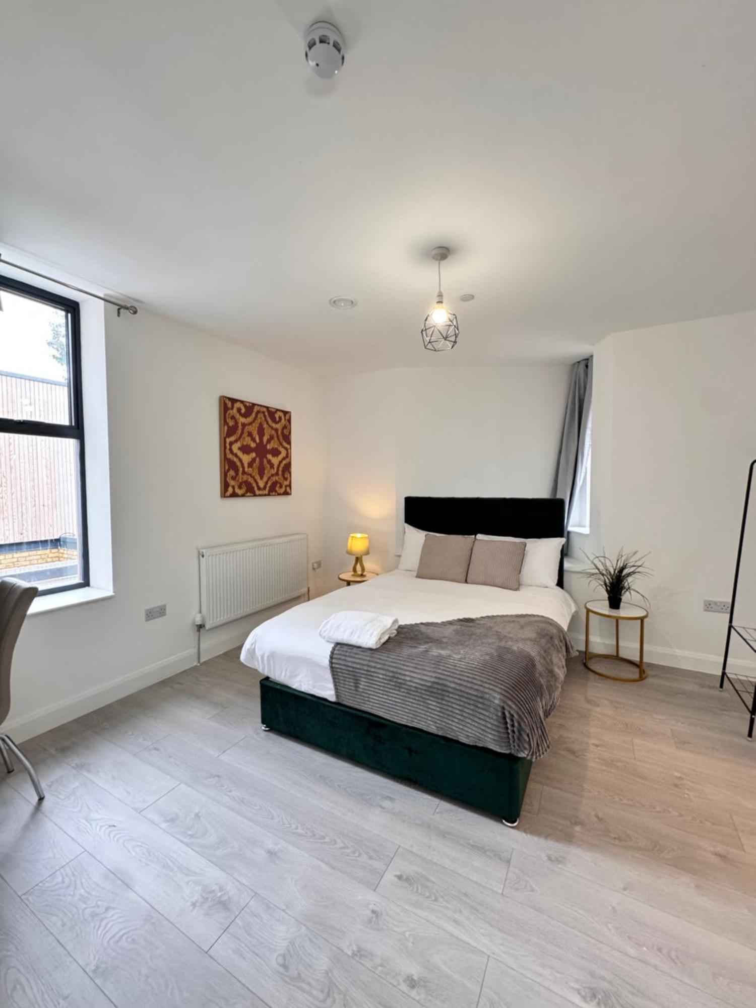 Ealing Broadway Great Stay 7-Minute Walk From The Underground Экстерьер фото