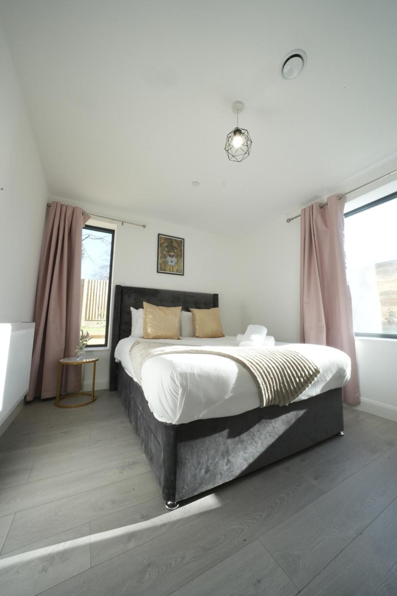 Ealing Broadway Great Stay 7-Minute Walk From The Underground Экстерьер фото