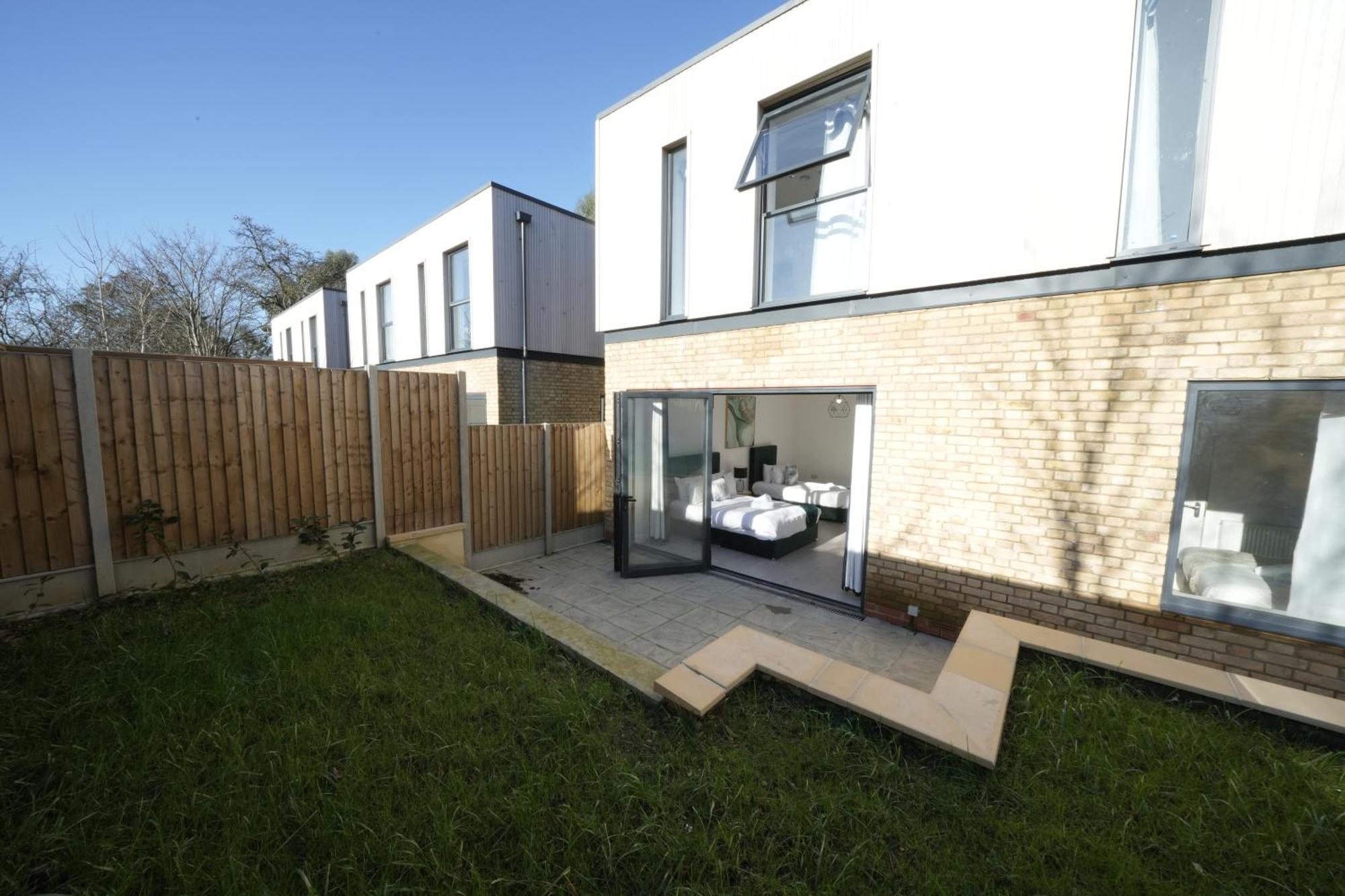 Ealing Broadway Great Stay 7-Minute Walk From The Underground Экстерьер фото