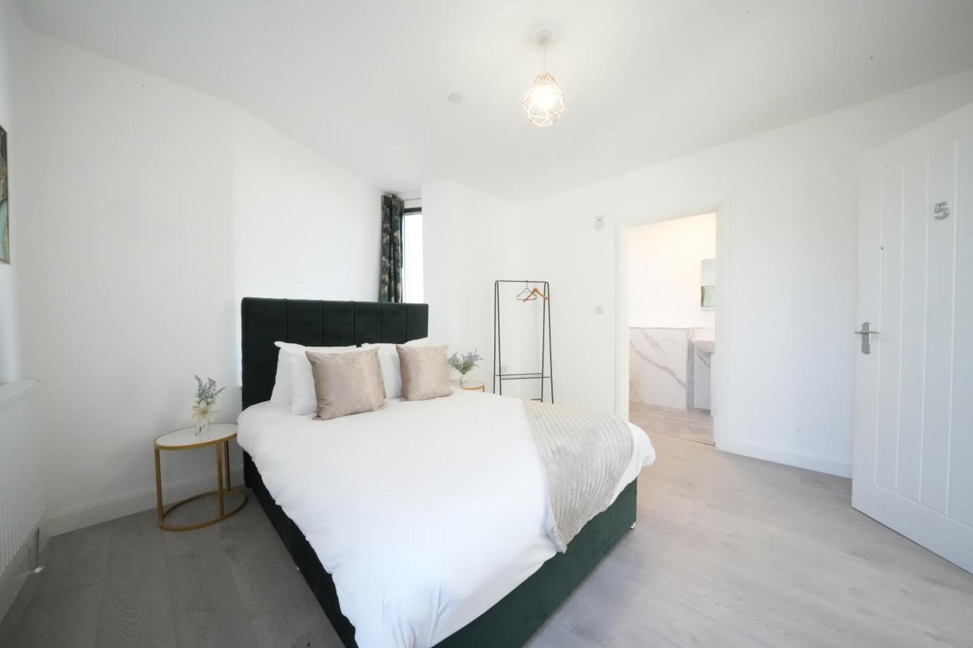 Ealing Broadway Great Stay 7-Minute Walk From The Underground Экстерьер фото